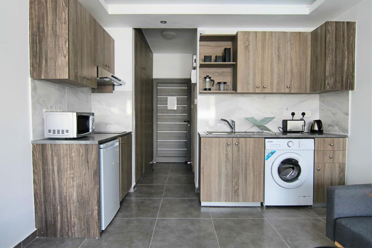 Phaedrus Living: Seaside Luxury Flat Athina 117 Lägenhet Paphos Exteriör bild